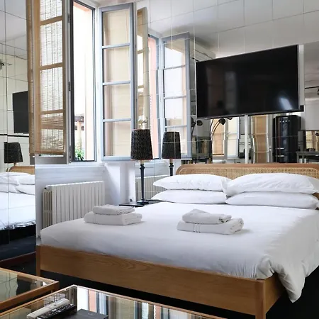 Elegant Terrace Apartman